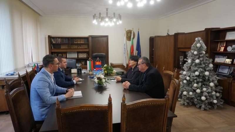 The mayor of Ruse Municipality welcomed the new ambassador of Mongolia