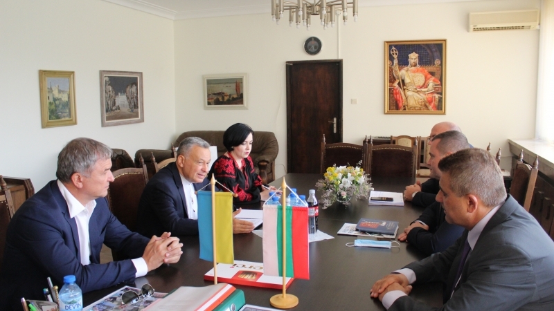 The Ambassador of Ukraine H.E. Vitaly Moskalenko visited Ruse