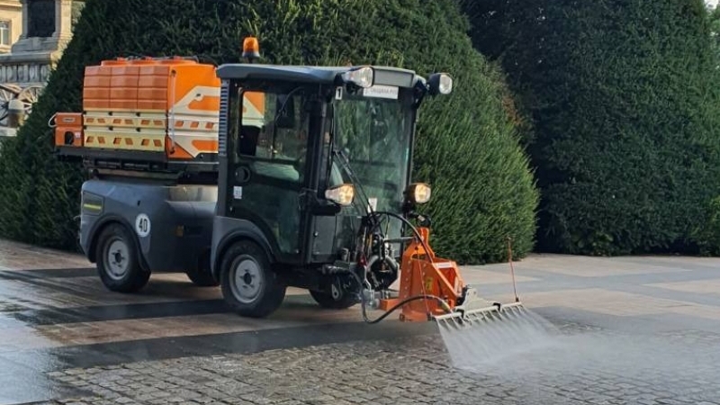 A year after the delivery of street cleaning equipment to the Municipality of Rousse, "Kercher" opened a shopping center in the city